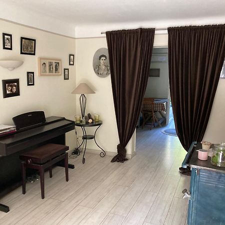Appartement Complet Ou 2 Chambres De Charme En Centre-Ville Arles Eksteriør billede