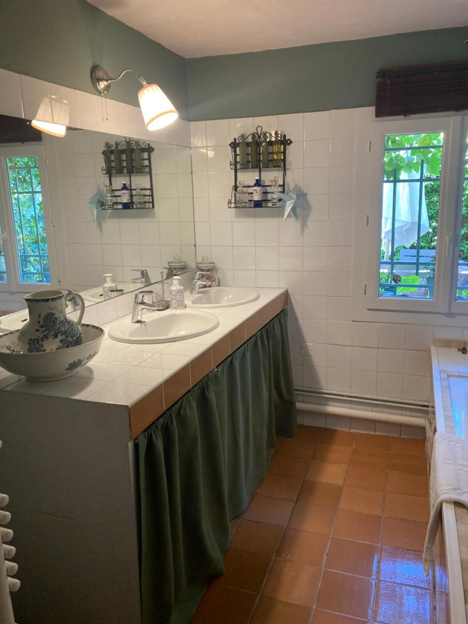 Appartement Complet Ou 2 Chambres De Charme En Centre-Ville Arles Eksteriør billede